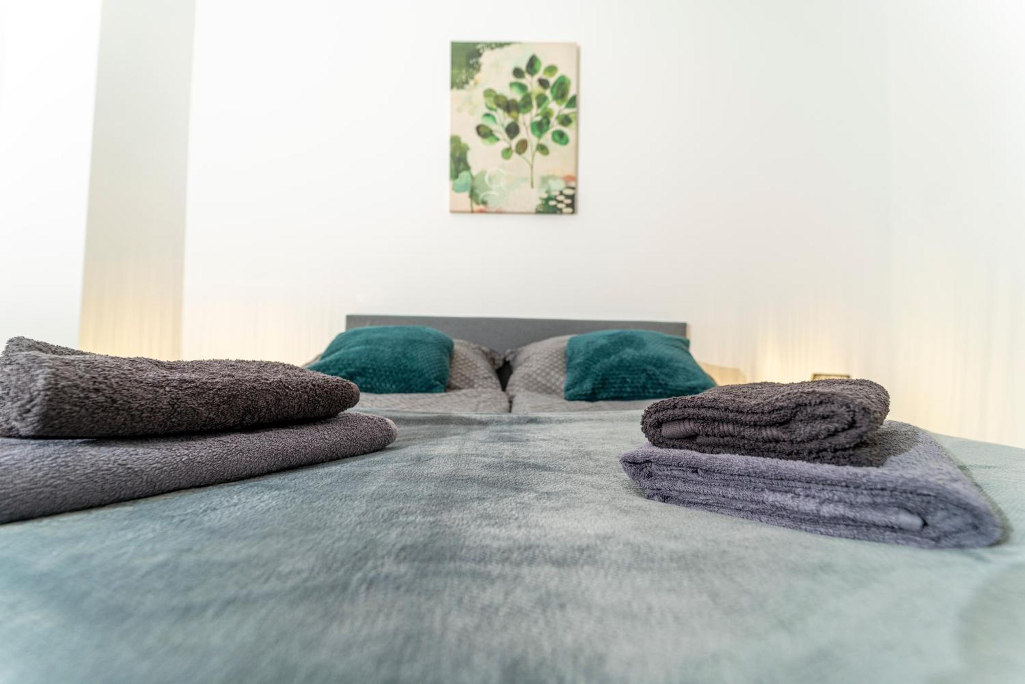 Apartamento Mca Triiiple I Rooftop Pool I Free Parking I Netflix Viena Exterior foto